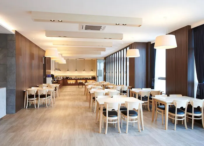 梅非里斯酒店